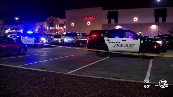 teen shot killed southlands mall aurora.jpg